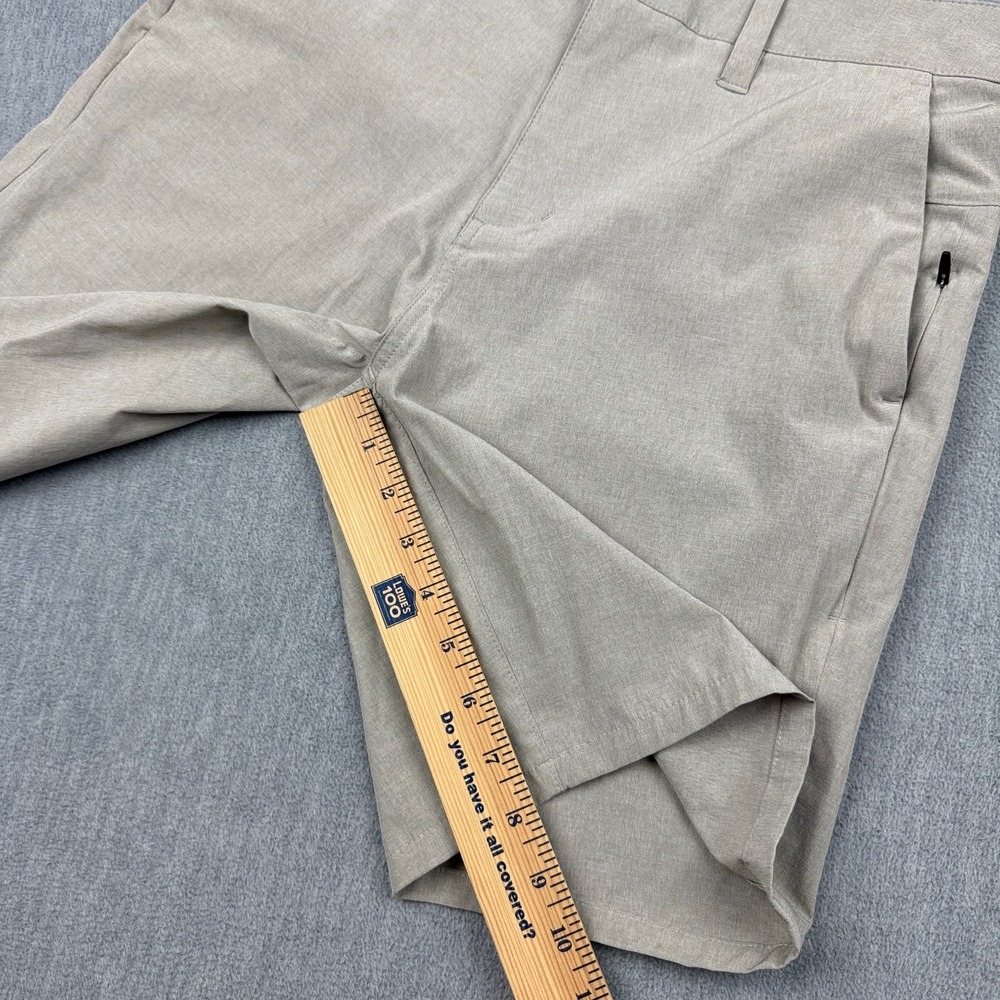 Vuori Aim Shorts Mens 28 Beige Chino Athletic Hiking Outdoor Flat Front V368 - Picture 9 of 14